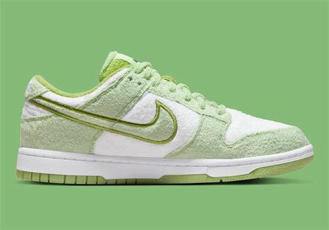 nike dunks honeydew|Nike dunk fleece honeydew.